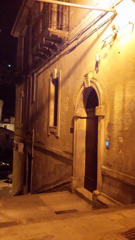 Il Vicolo Hotel Tortorici Exterior foto
